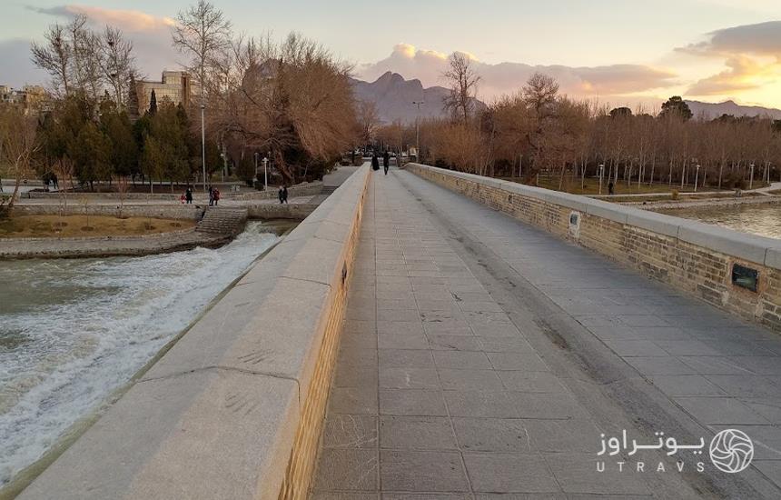 طول پل مارنان اصفهان